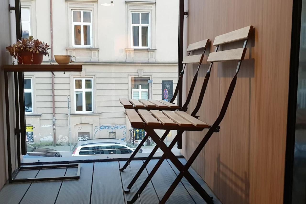 Boutique 108 - Old City, Luxury Apt. With A Garage Kraków Eksteriør billede